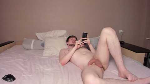 Media: eternal__lovers Stripchat 2024-10-23 13:24:00