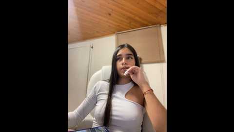 Media: im_samantha_ Stripchat 2024-10-23 06:48:00