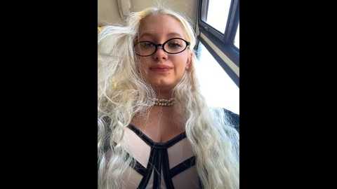 Media: milkyy_wway Stripchat 2024-10-23 08:17:00
