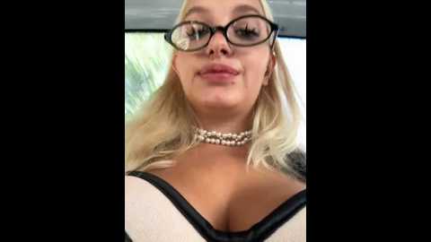 Media: milkyy_wway Stripchat 2024-10-23 11:35:00