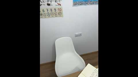 Media: streetdoll Stripchat 2024-10-23 17:43:00