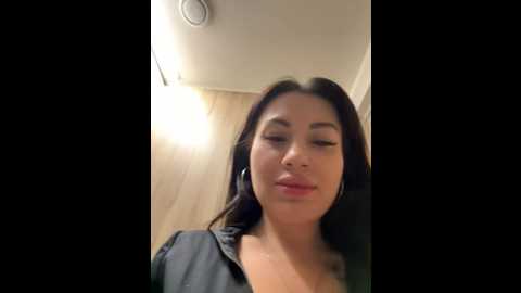 Media: wet__bunny Stripchat 2024-10-23 08:18:00