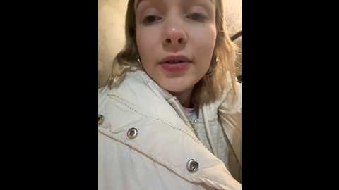 Media: baby_tiny Stripchat 2024-10-24 19:36:00