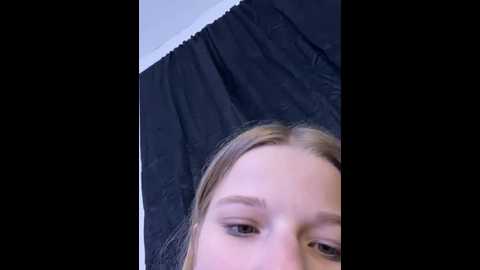 Media: foxy_ana13 Stripchat 2024-10-24 01:42:00