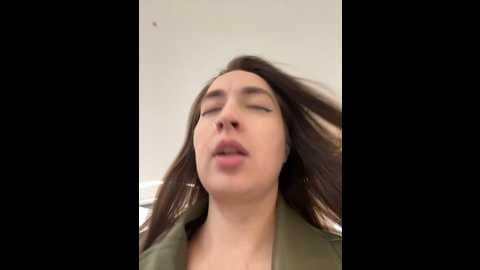 Media: holly_play Stripchat 2024-10-24 11:54:00