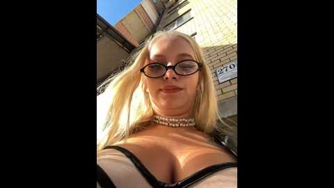 Media: milkyy_wway Stripchat 2024-10-24 06:38:00