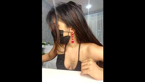 Media: monalisadon018 Stripchat 2024-10-24 20:07:00