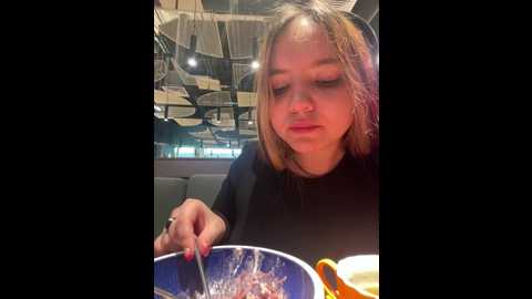 Media: risky_mirai Stripchat 2024-10-24 04:50:00