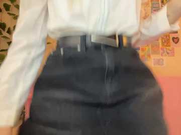 Media: sweetie_blondie Stripchat 2024-10-24 09:46:00