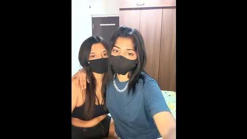 Media: tannu_tanya Stripchat 2024-10-24 14:13:00