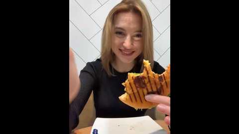 Media: _angelari_ Stripchat 2024-10-25 13:16:00