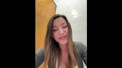 Media: _miaqueen_ Stripchat 2024-10-25 21:56:00