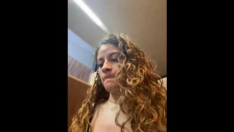 Media: alana15 Stripchat 2024-10-25 00:25:00