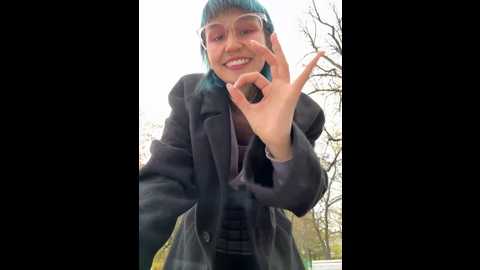 Media: bigbabykiki Stripchat 2024-10-25 06:22:00