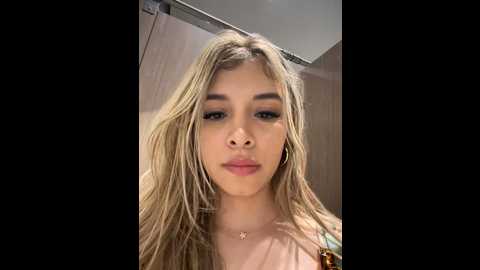 Media: carolina__star Stripchat 2024-10-25 02:00:00
