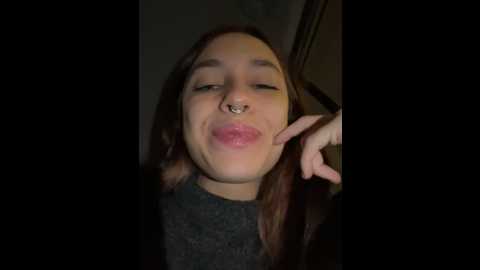 Media: cherry____pie Stripchat 2024-10-25 18:45:00