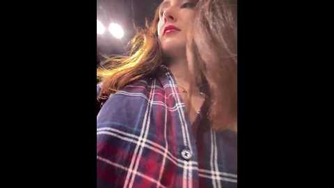 Media: dina_tease Stripchat 2024-10-25 14:18:00