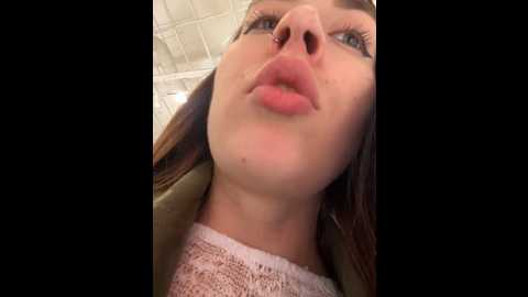 Media: holly_play Stripchat 2024-10-25 15:05:00
