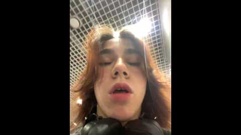 Media: lily__belle Stripchat 2024-10-25 12:20:00