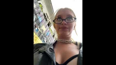Media: milkyy_wway Stripchat 2024-10-25 06:14:00