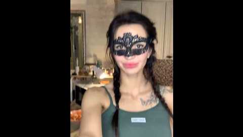 Media: pawsitive_panther Stripchat 2024-10-25 17:34:00
