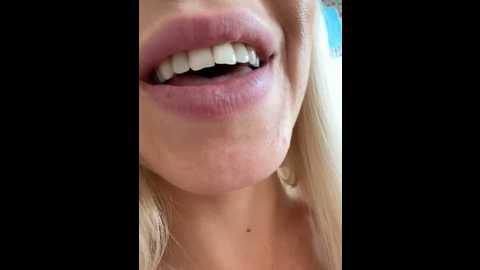Media: streetdoll Stripchat 2024-10-25 07:54:00