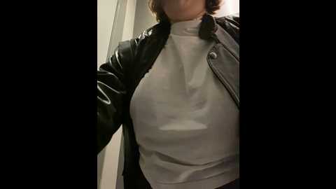 Media: suziemurray Stripchat 2024-10-25 08:32:00