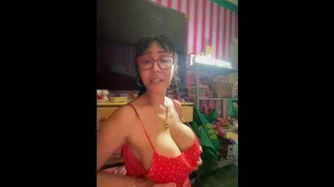 Media: sweetieme Stripchat 2024-10-25 13:01:00