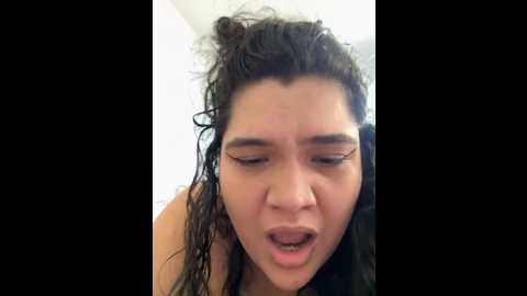 Media: sweetmuslim01 Stripchat 2024-10-25 03:35:00