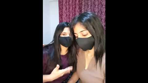 Media: tannu_tanya Stripchat 2024-10-25 17:44:00