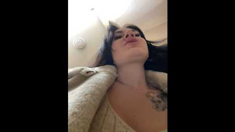 Media: wet__bunny Stripchat 2024-10-25 10:47:00