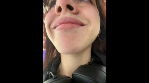 Media: lily__belle Stripchat 2024-10-26 13:22:00