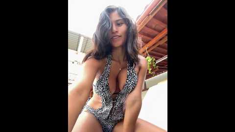 Media: sexi_noemi Stripchat 2024-10-26 21:16:00