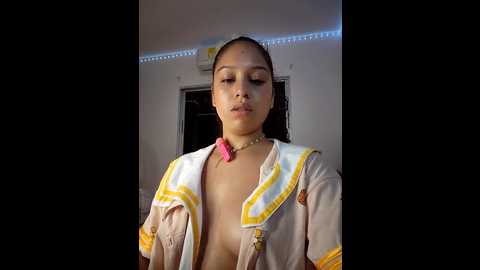 Media: shara_dreams Stripchat 2024-10-26 03:37:00