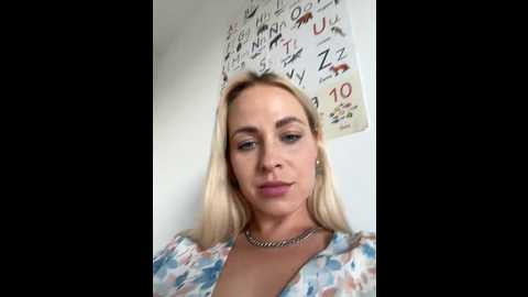 Media: streetdoll Stripchat 2024-10-26 14:38:00