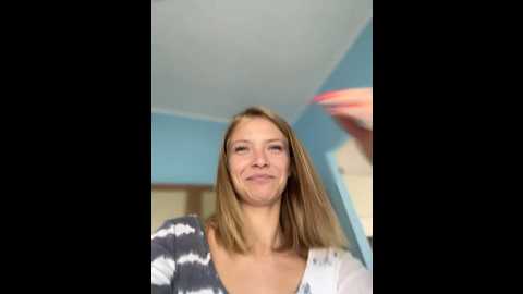 Media: anastasiaaniess Stripchat 2024-10-27 09:16:00