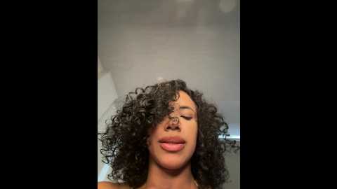Media: brunettexio Stripchat 2024-10-27 21:03:00