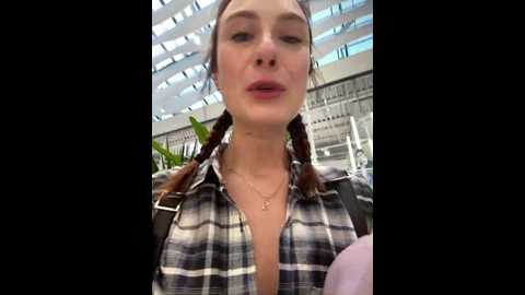 Media: dina_tease Stripchat 2024-10-27 08:12:00