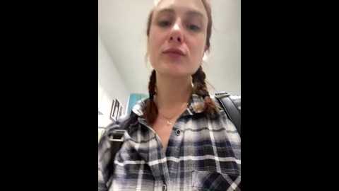 Media: dina_tease Stripchat 2024-10-27 13:11:00