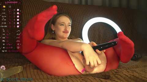 Media: glitterzoe Stripchat 2024-10-27 20:40:00
