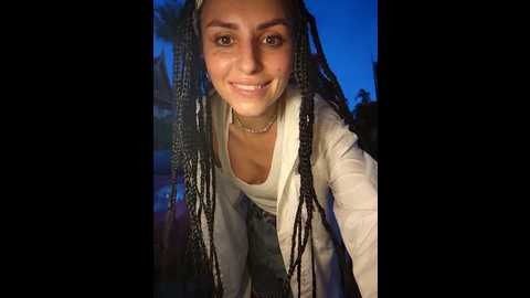 Media: izabella_bella Stripchat 2024-10-27 11:11:00