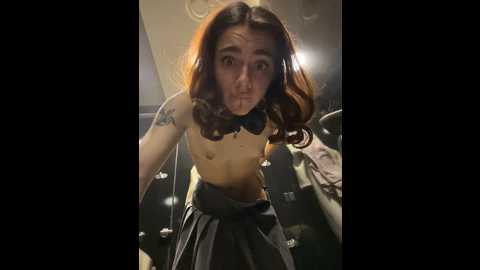 Media: lily__belle Stripchat 2024-10-27 15:51:00