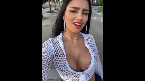 Media: maddy_rouse_ Stripchat 2024-10-27 22:15:00