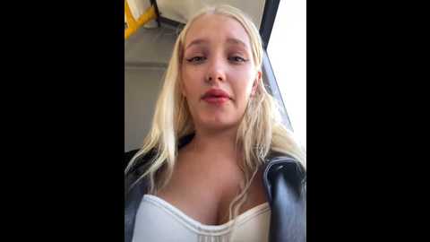 Media: milkyy_wway Stripchat 2024-10-27 08:31:00