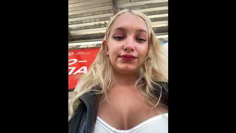Media: milkyy_wway Stripchat 2024-10-27 08:58:00