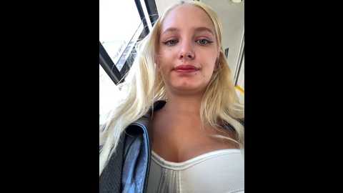 Media: milkyy_wway Stripchat 2024-10-27 09:15:00