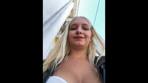 Media: milkyy_wway Stripchat 2024-10-27 09:25:00
