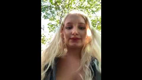 Media: milkyy_wway Stripchat 2024-10-27 09:37:00