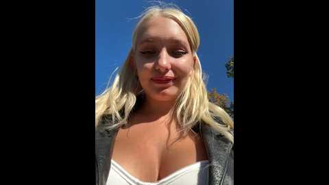 Media: milkyy_wway Stripchat 2024-10-27 10:53:00