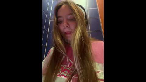Media: risky_mirai Stripchat 2024-10-27 04:29:00